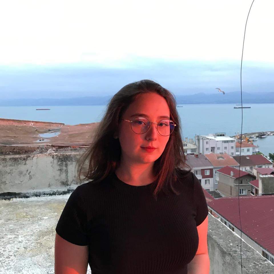 Öykü Hare