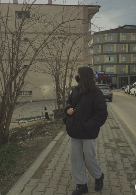 Defne Hoşgör
