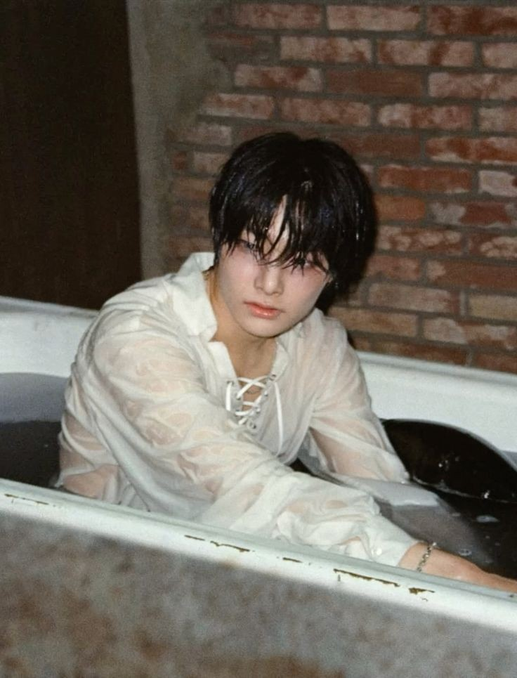Jeongin^_silentcry*