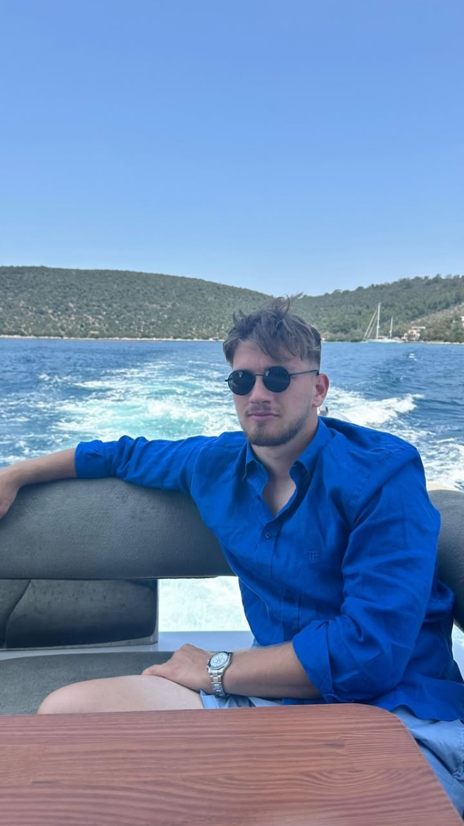 Yıldız yatağından kalkar