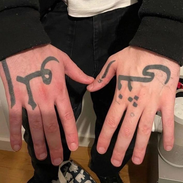 q